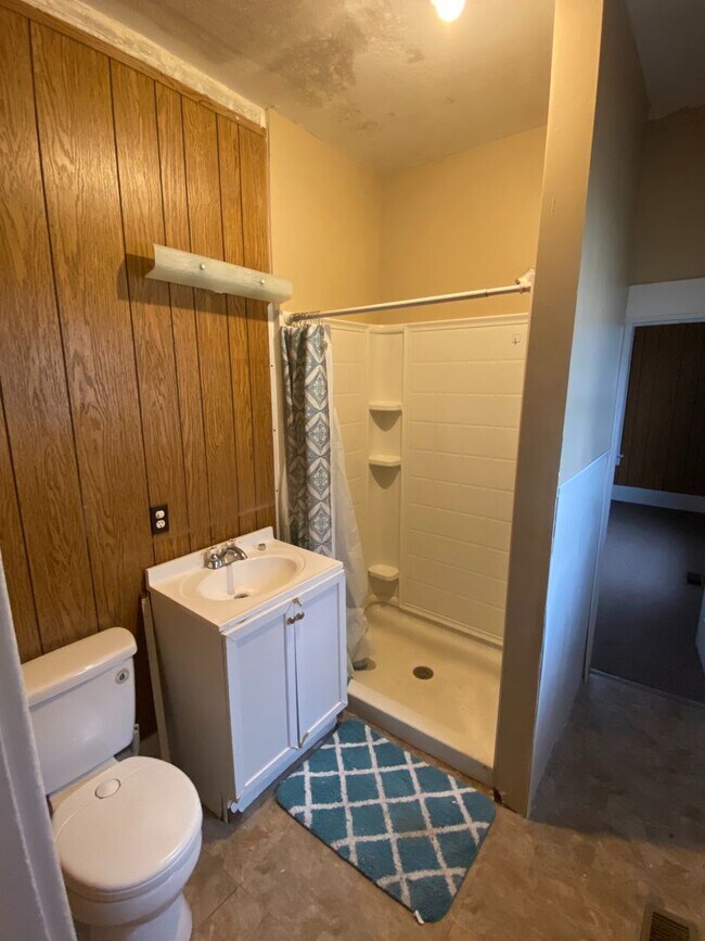 Foto del edificio - 2-Bed, 1-Bath Home