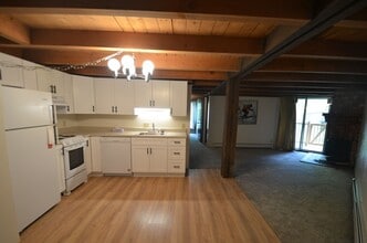 Building Photo - 2300 Lodgepole Cir