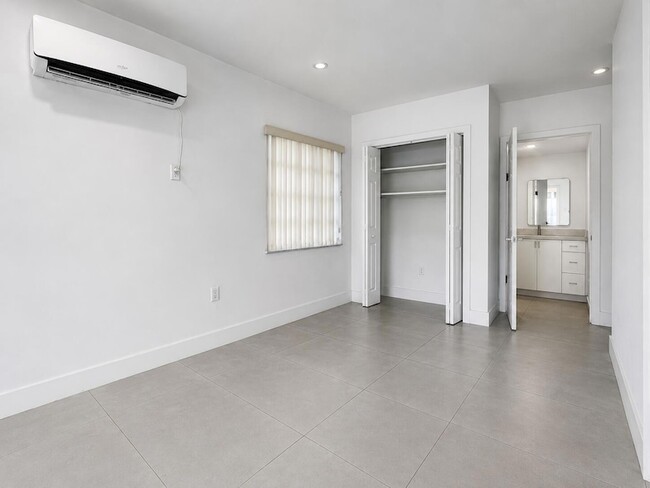 Photo - 2152 SW 72nd Avenue Unit A House
