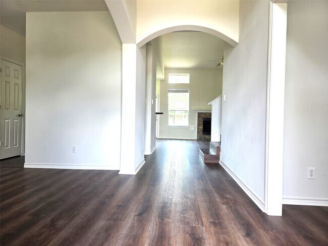 Foto del edificio - 2202 Cherry Hill Ct