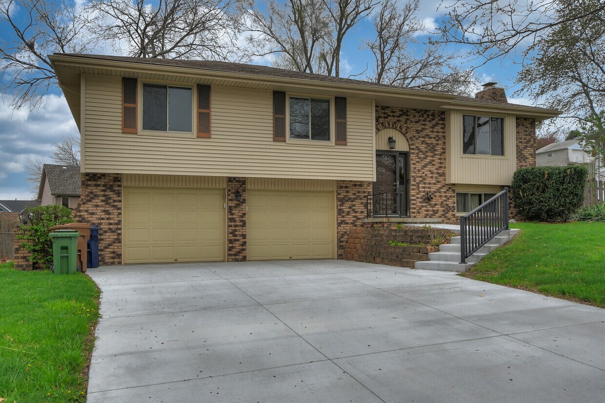Primary Photo - 4611 Margo St