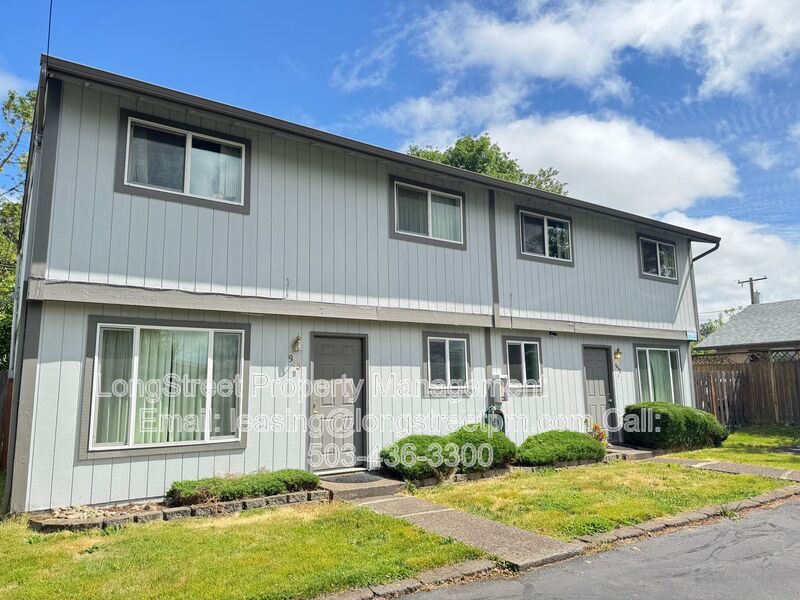 Foto del edificio - 933A NW Sequoia Ave