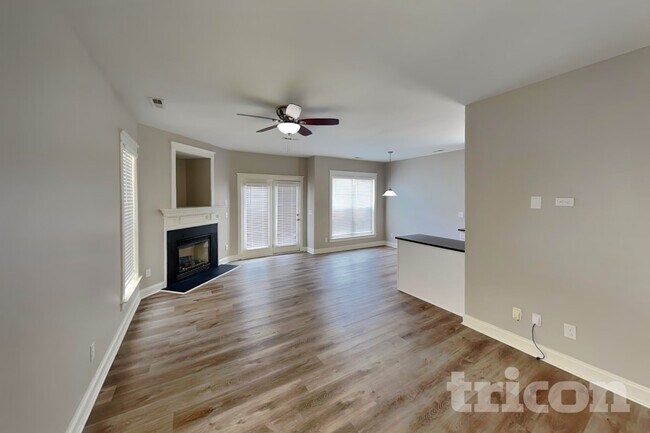 Foto del edificio - 13528 Swinton Rd