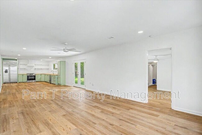 Foto del edificio - 106 Holcomb St