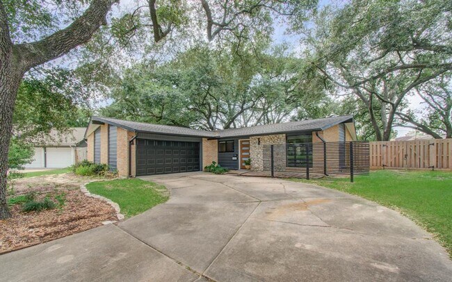Foto del edificio - 12214 Braewick Dr