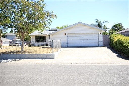 Building Photo - 3331 Calico Ct