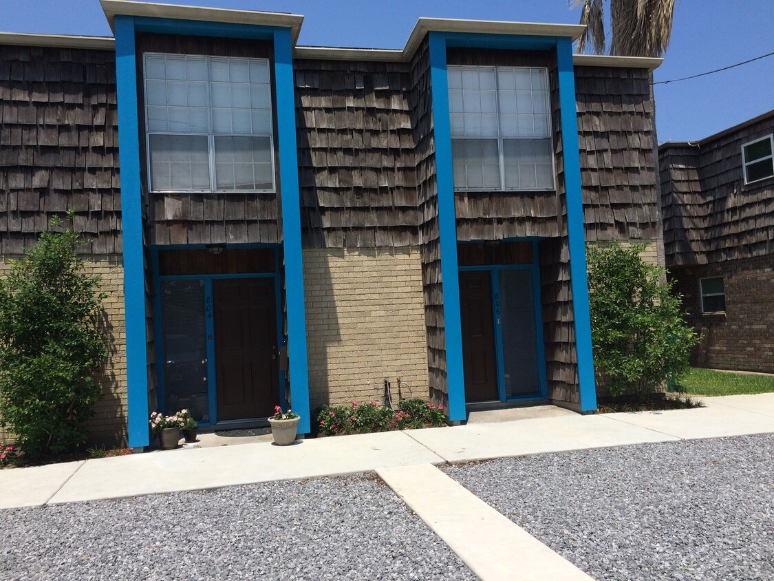 806 Cleary Ave, Metairie, LA 70001 Townhome Rentals in Metairie LA