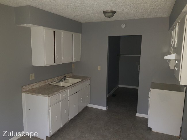 Foto del edificio - 3 br, 1 bath House - 610 W. 28th St.