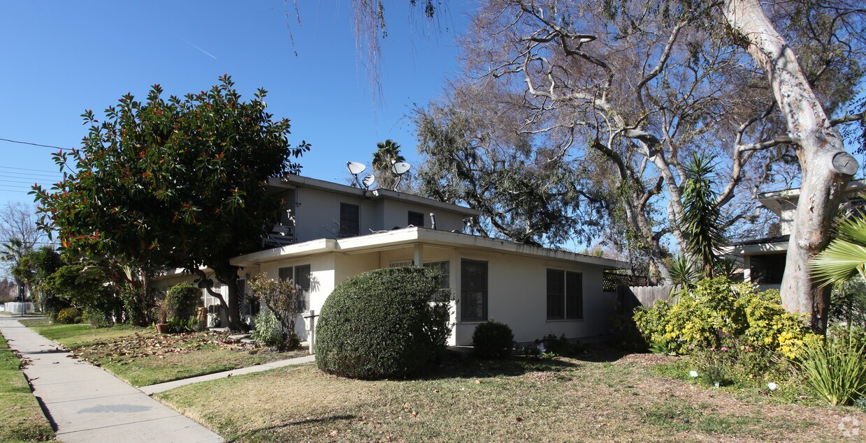 Foto del edificio - 10401-10559 Edison Way