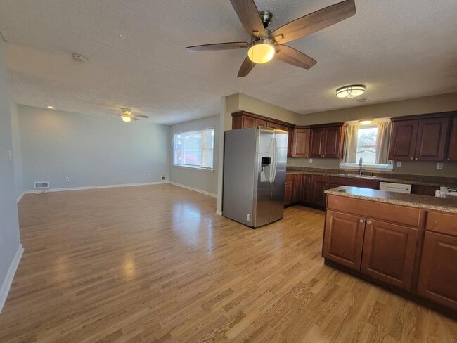 Building Photo - 62 Seabreeze Way