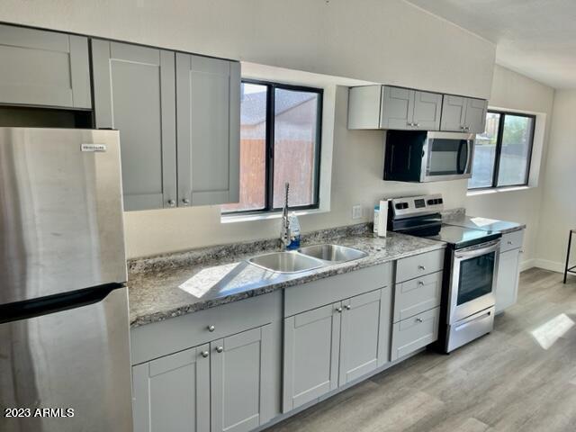 Building Photo - 453 W University Dr