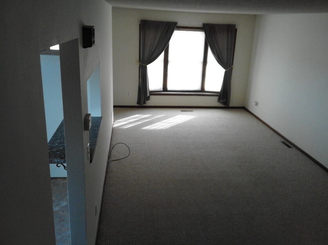 110 Dr, Newton, KS 67114 Townhome Rentals in Newton KS