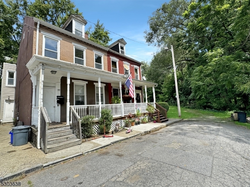 Foto principal - 77 Brainard St