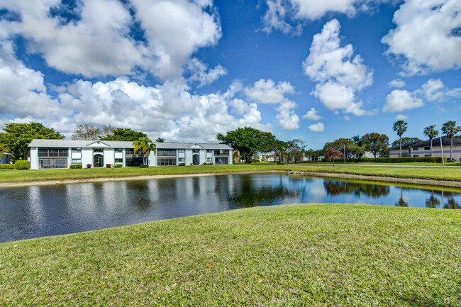 Foto del edificio - 15365 Lakes of Delray Blvd