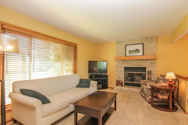 Building Photo - 2506 Scenic Ridge Dr