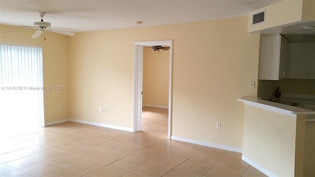 Building Photo - 4163 N Haverhill Rd