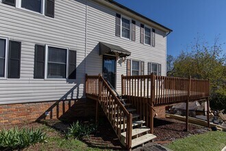 Building Photo - 1310 Knob Creek Rd