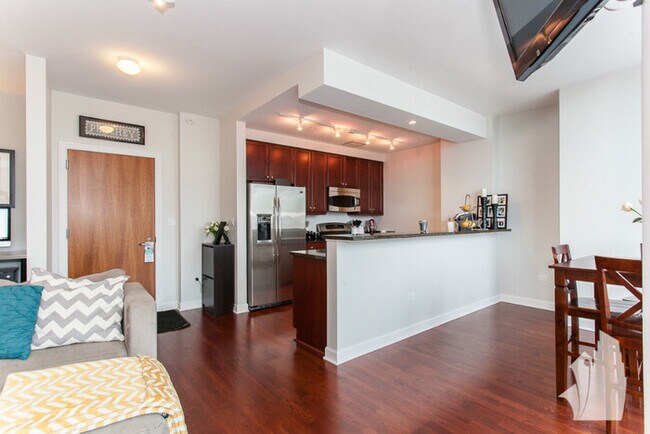 Foto del edificio - 1201 S Prairie Ave