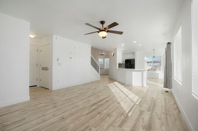 Foto del edificio - Charming 4BR House in Parker – $2,000 off ...