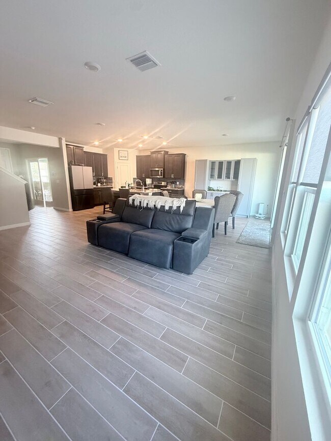 Foto del edificio - 4 Bedroom/3 Bath two-story home in Arbor Greens