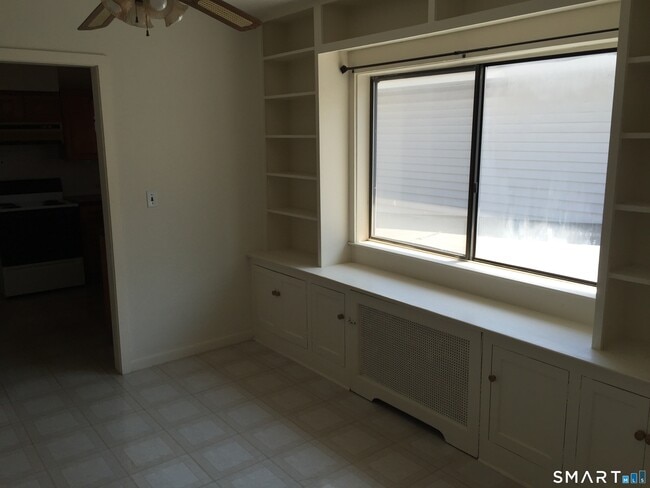 Building Photo - 22 Windell Pl