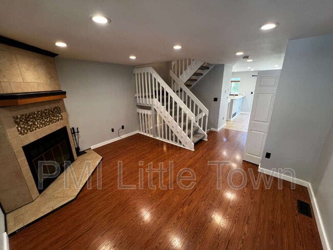 Foto del edificio - 9673 W Chatfield Ave