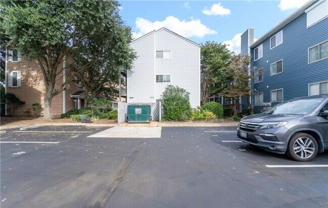 Foto del edificio - Beautiful 2 Bedroom 2 Bath Condo Short Distance to Chesapeake Bay