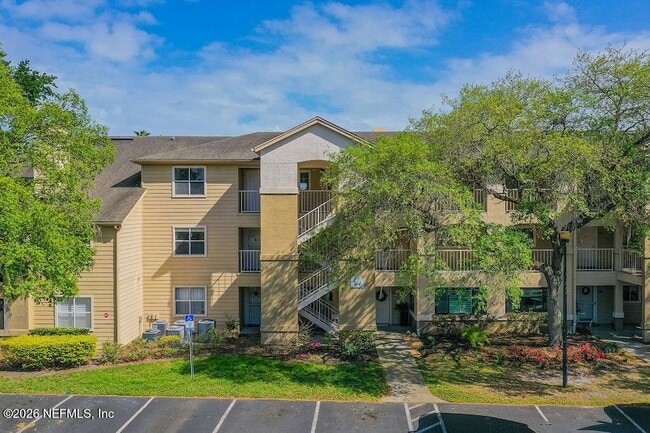 Building Photo - 19 Arbor Club Dr