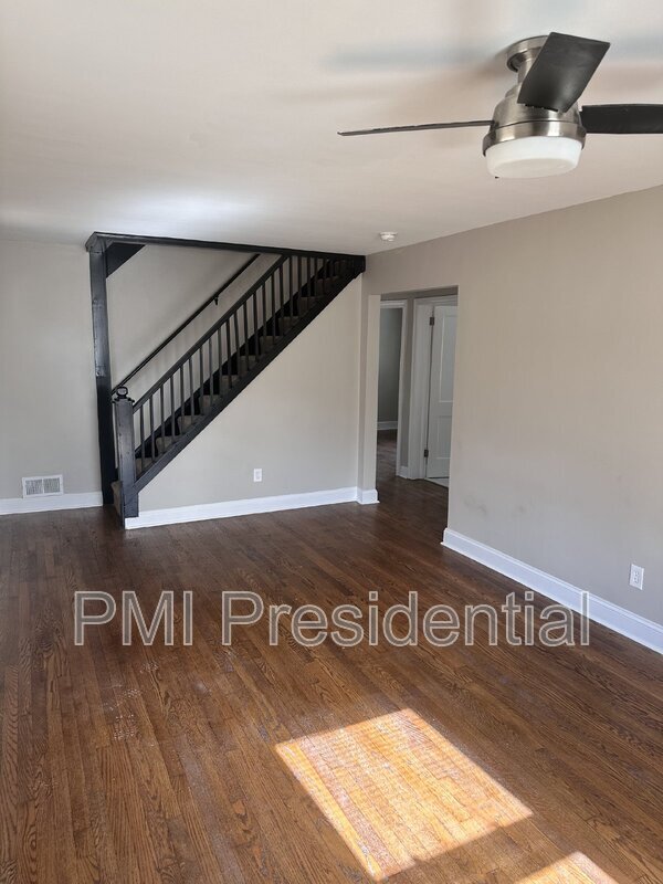 Foto del edificio - 1507 Foster Rd