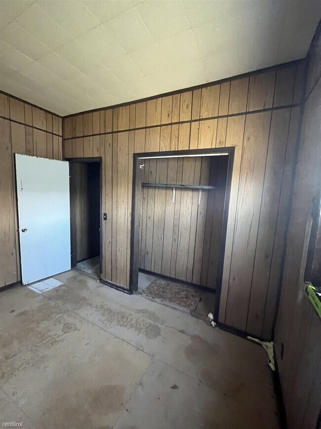 Building Photo - 3 br, 1 bath House - 306 West 5th Street