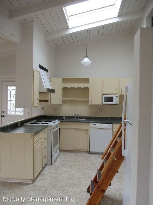 Foto del edificio - 13101 Point Richmond Beach Rd NW