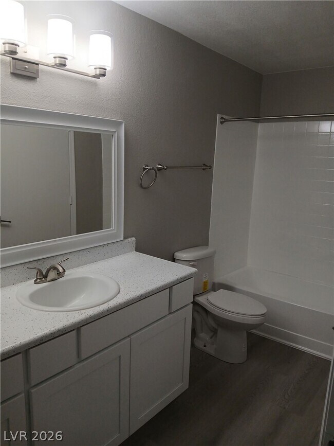 Foto del edificio - 555 E Silverado Ranch Blvd
