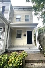 Building Photo - 608 Albemarle St