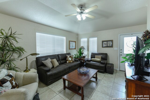 Building Photo - 1219 Brown Rock Dr