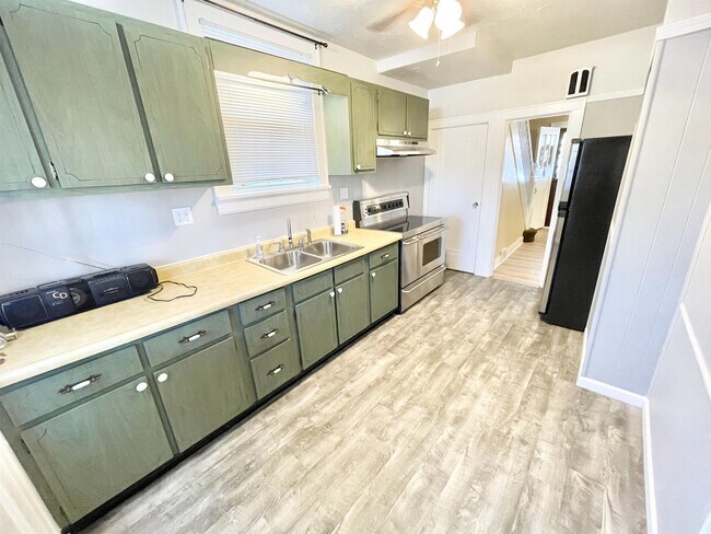 Foto del edificio - 2621 Milburn St