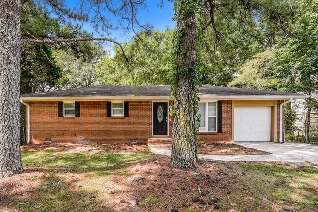 Building Photo - 303 Mercer Dr