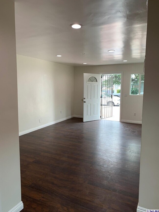 Building Photo - 412 N Glenwood Pl