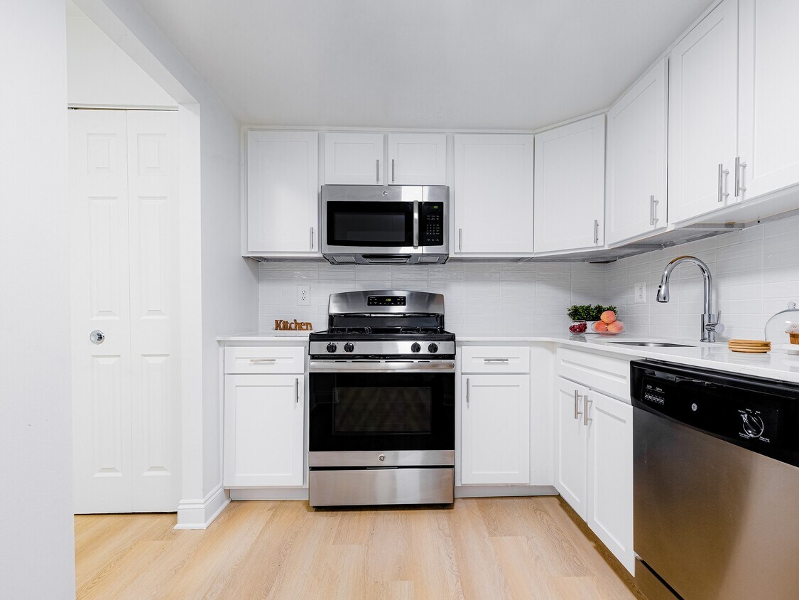 Chestnut Hill Village 7715 Crittenden St Philadelphia, PA