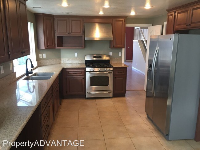 Building Photo - 3 br, 2.5 bath House - 6975 Sandcastle Drive