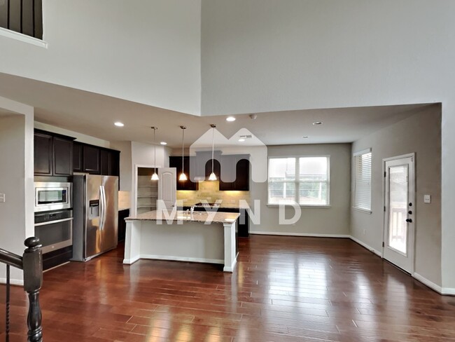 Building Photo - 7135 Ravensdale