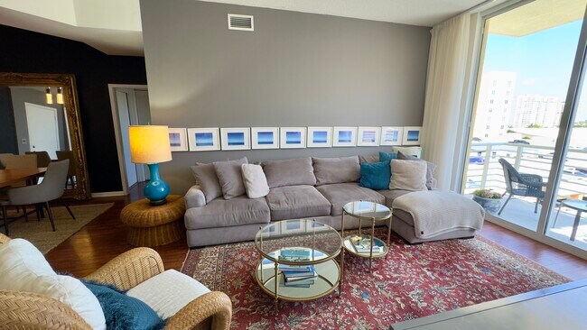 Foto del edificio - 2775 NE 187th St
