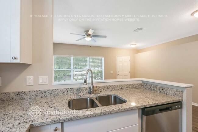 Foto del edificio - 14915 Stag Run Cir