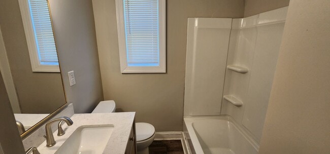 Foto del edificio - 2 BR / 1 BA Apartment