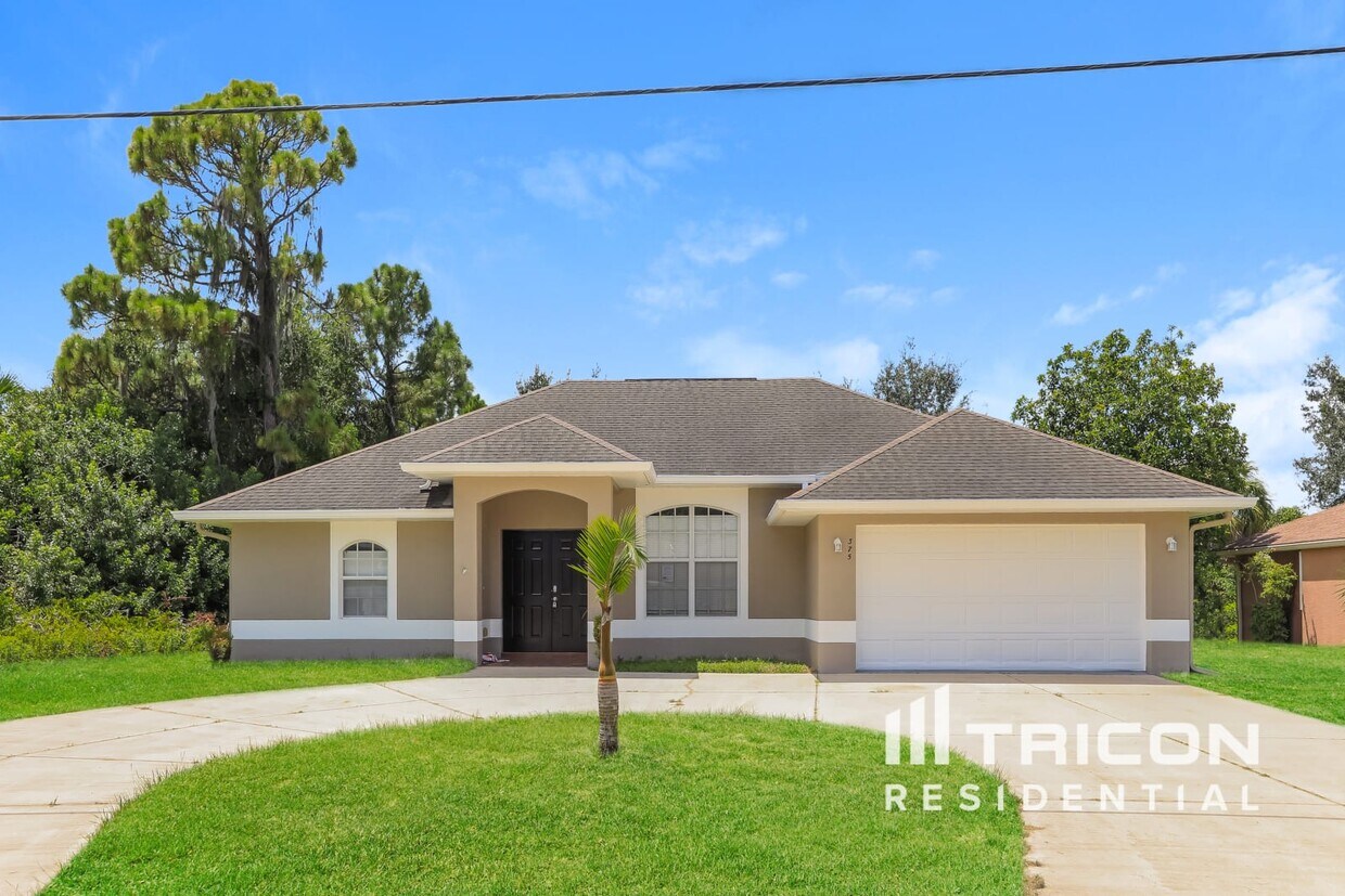 Foto principal - 375 Kensington Street Port Charlotte FL