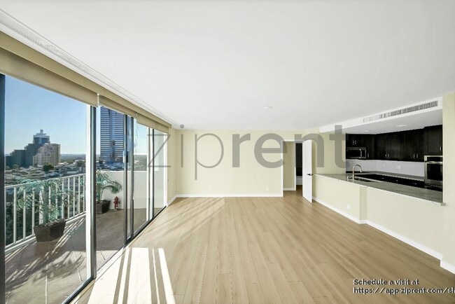 Building Photo - 2160 Century Pk E