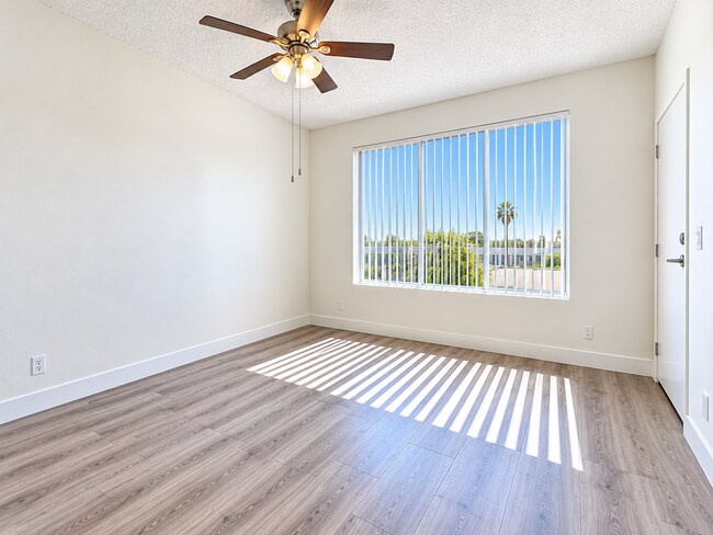 Foto del edificio - 11649 Oxnard St