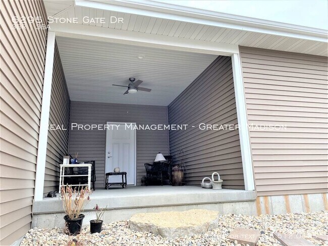 Building Photo - 6295 Stone Gate Dr