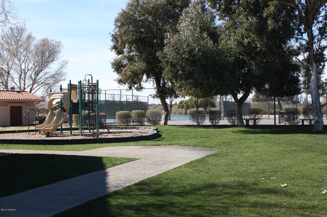 Foto del edificio - 5051 N Sabino Canyon Rd