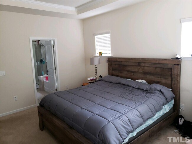Foto del edificio - 2432 Emily Brook Way