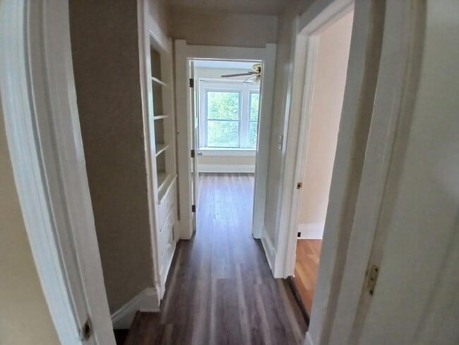 Building Photo - 4 Bed 1 Bath